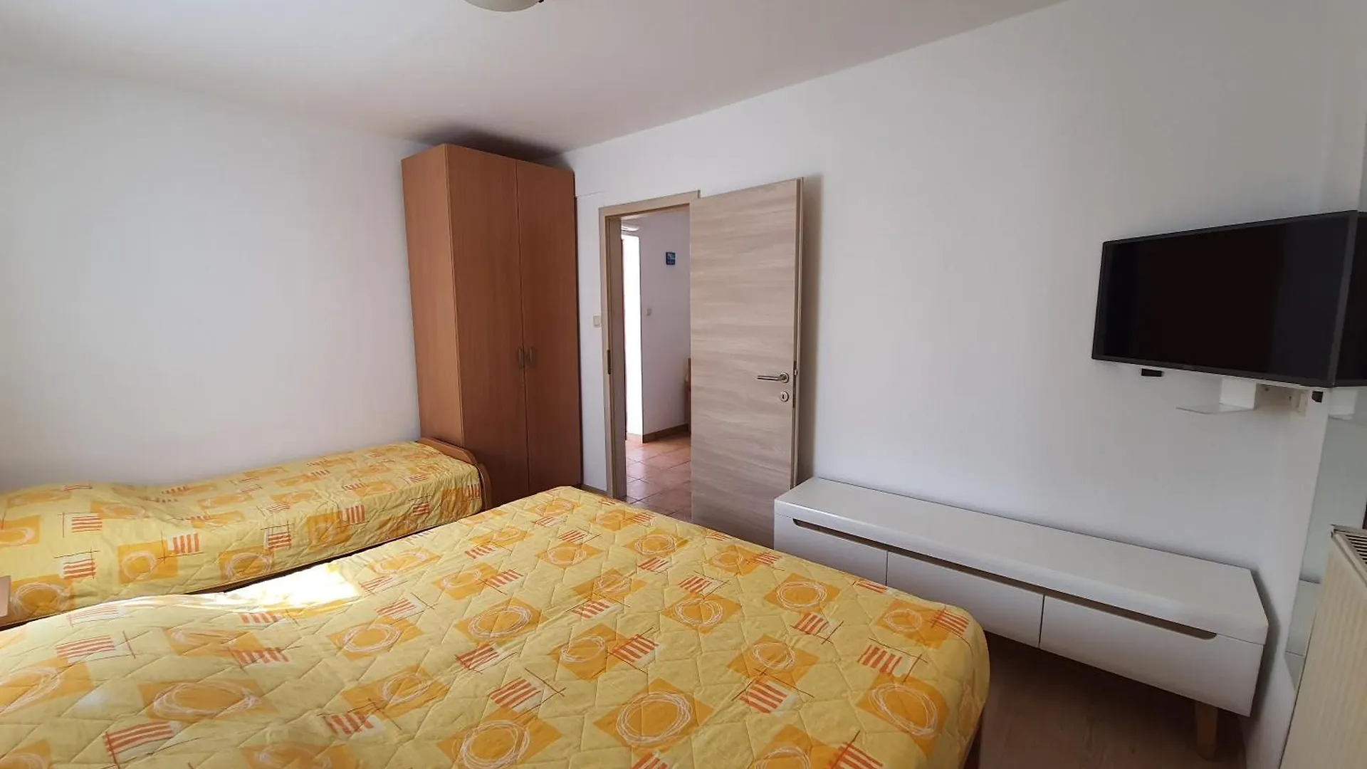 Apartments Vesna Avsec - Krk Town