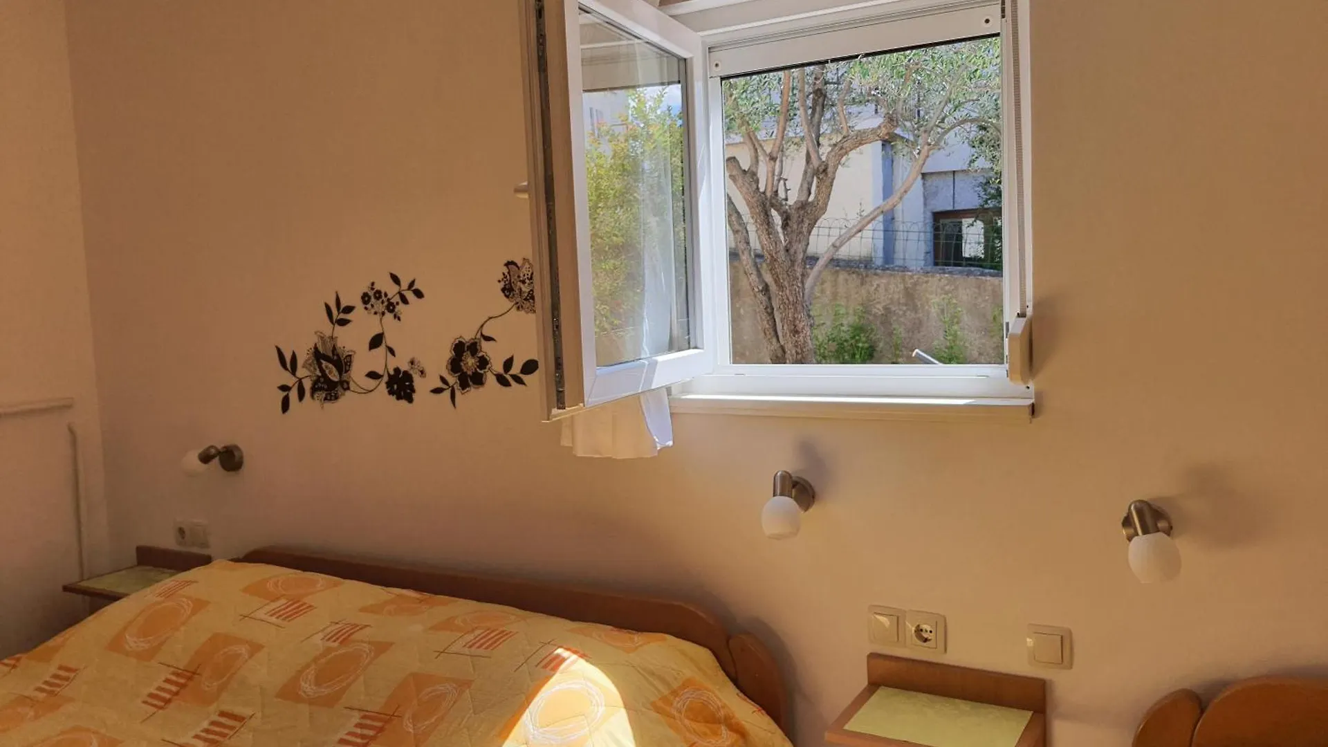 Apartments Vesna Avsec - Krk Town