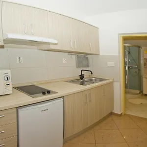 https://apartments-tomato-1.in-istria.net